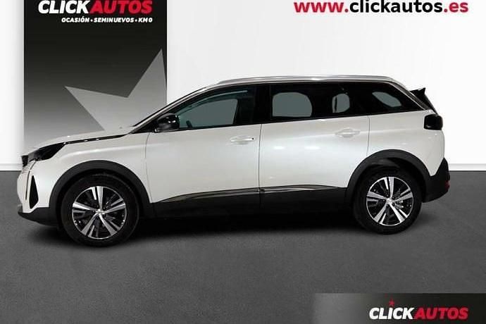 Usado Peugeot 5008 Allure 131 CV (96 kW) 2023 Blanco Monovolumen