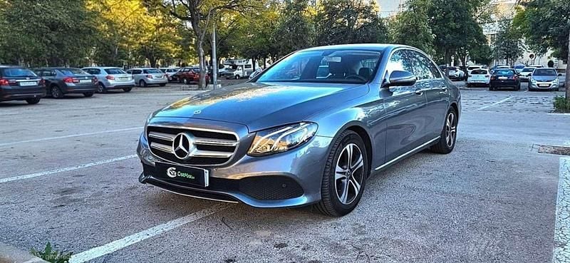 Usado Mercedes E200 184 CV (135 kW) 2019 Gris Berlina