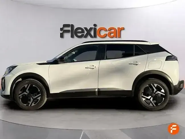 Usado Peugeot 2008 Allure 100 CV (73 kW) 2024 Blanco SUV
