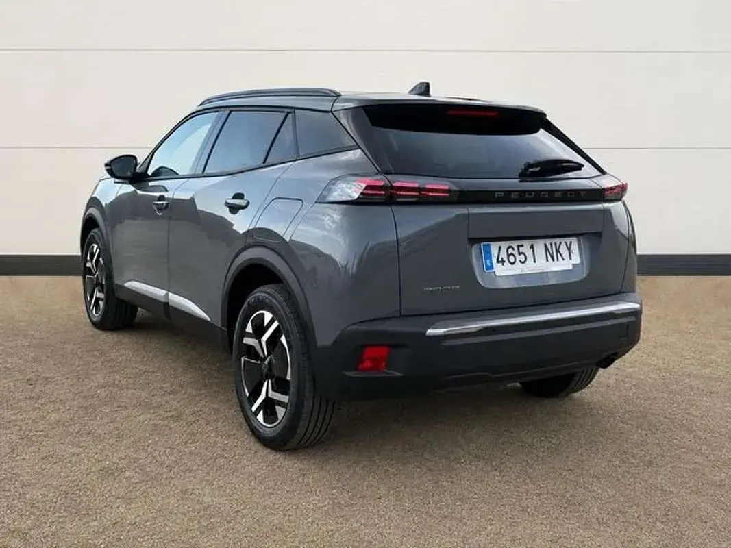 Nuevo Peugeot 2008 Allure 101 CV (74 kW) 2026 Gris SUV