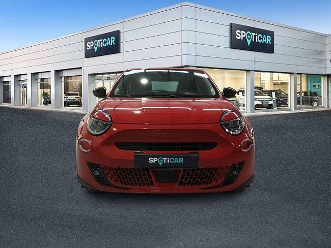Usado Fiat 600E Red 114 kW (156 CV) 2023 Rojo