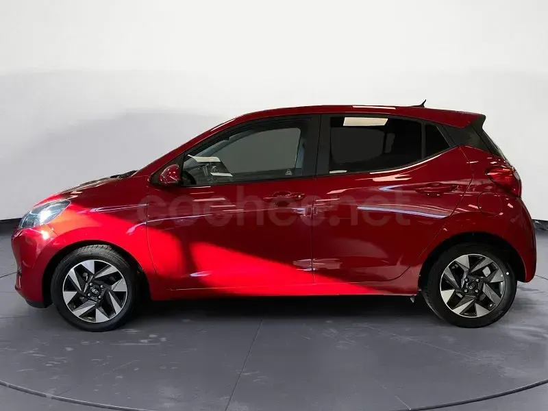 Nuevo Hyundai i10 63 CV (46 kW) 2025 Rojo Utilitario