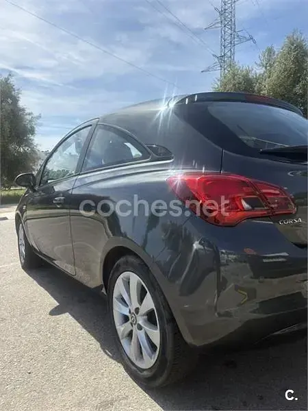 Usado Opel Corsa Selective 90 CV (66 kW) 2017 Gris / plata Utilitario