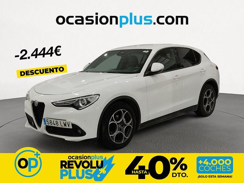 Usado Alfa Romeo Stelvio Sprint 160 CV (117 kW) 2022 Blanco SUV