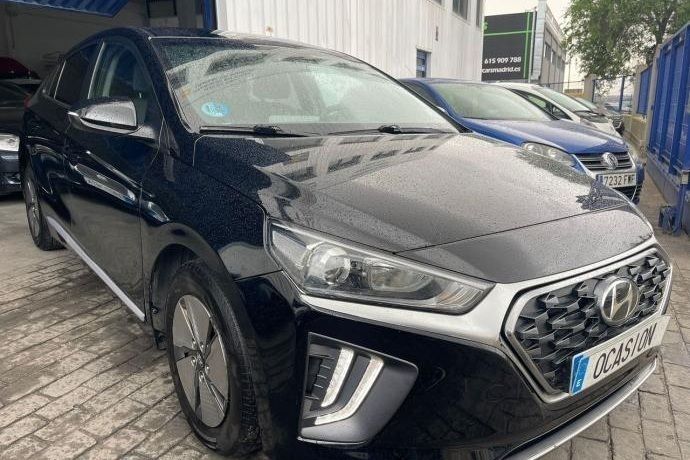 Usado Hyundai Ioniq 141 CV (103 kW) 2021 Negro Utilitario
