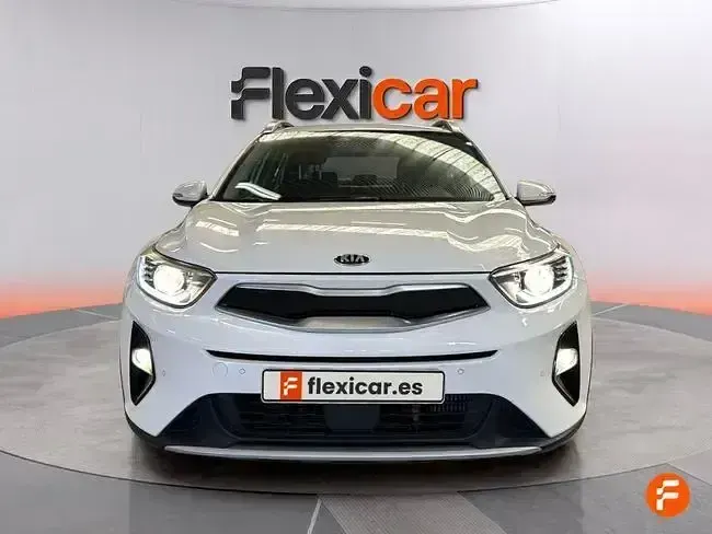 Usado Kia Stonic 100 CV (73 kW) 2021 Blanco SUV