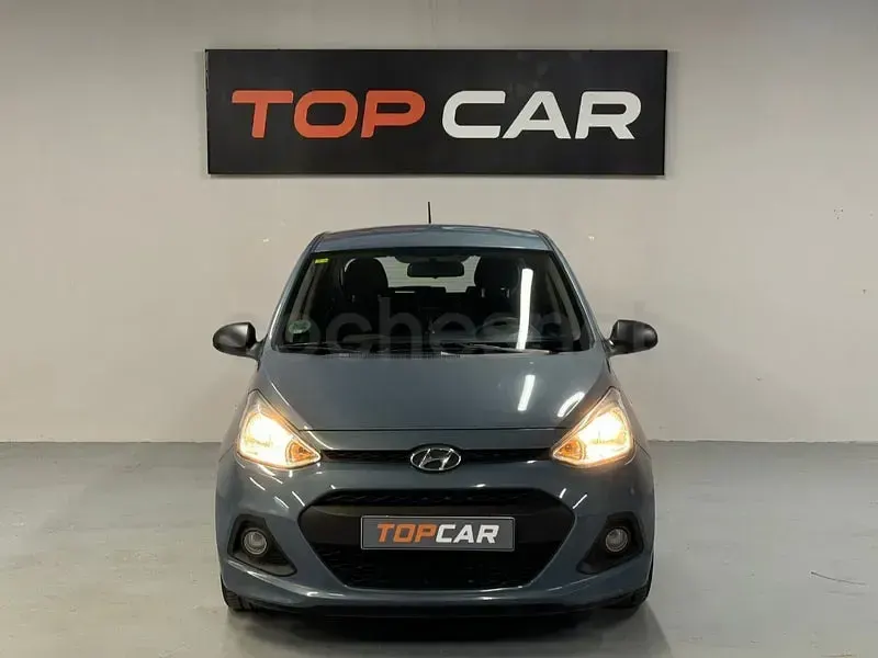 Usado Hyundai i10 66 CV (48 kW) 2015 Gris / plata Utilitario