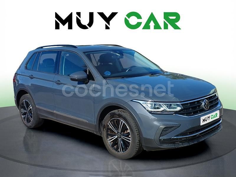 Gris / plata Usado 2021 VW Tiguan Life SUV | 24.990 € (Buen precio) - Imagen 1/4