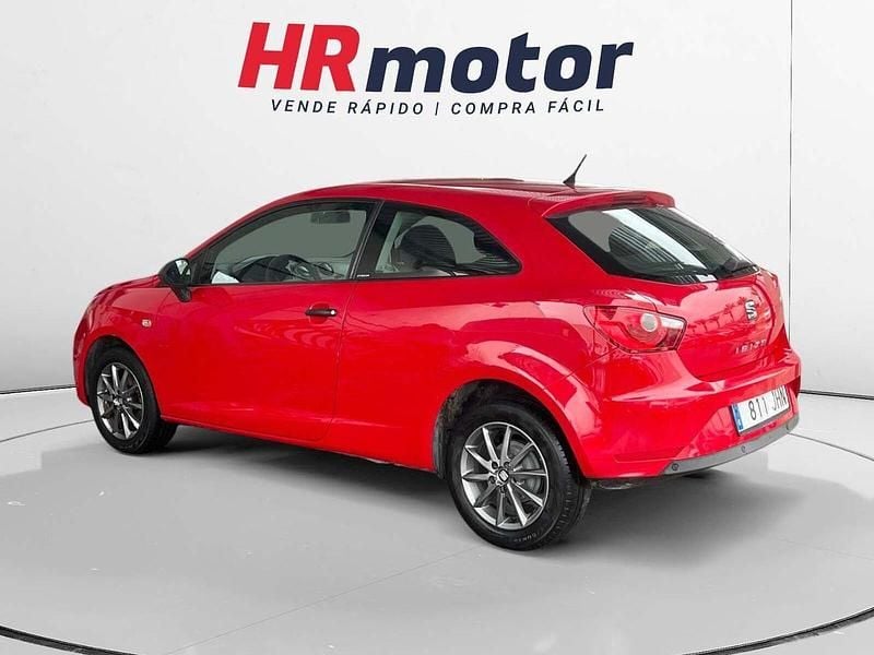 Usado Seat Ibiza I-Tech 70 CV (51 kW) 2015 Rojo