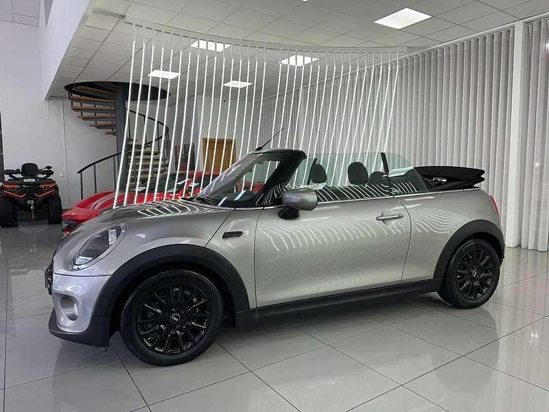 Usado Mini Cooper Cabriolet 136 CV (100 kW) 2021 Gris Descapotable