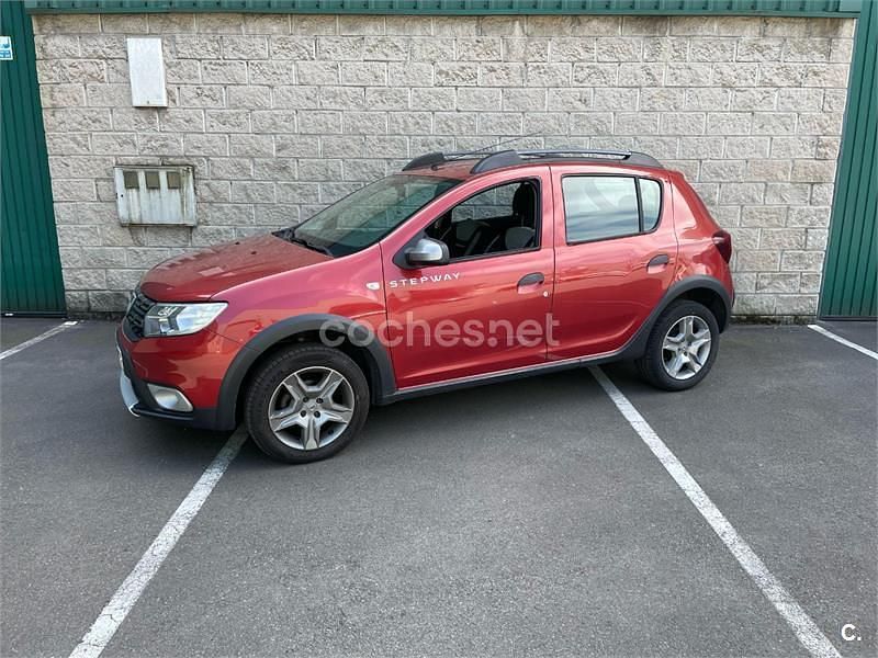 Rojo Usado 2017 Dacia Sandero Stepway Utilitario | 9400 € (Precio justo) - Imagen 1/4