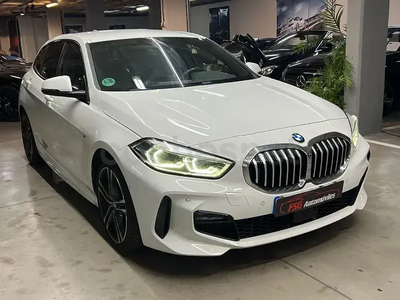 Usado BMW 118 150 CV (110 kW) 2021 Blanco Berlina