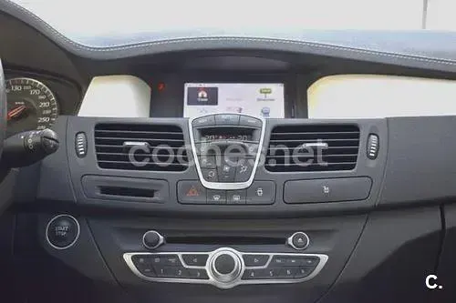 Usado Renault Laguna Coupé 178 CV (130 kW) 2012 Blanco Coupe