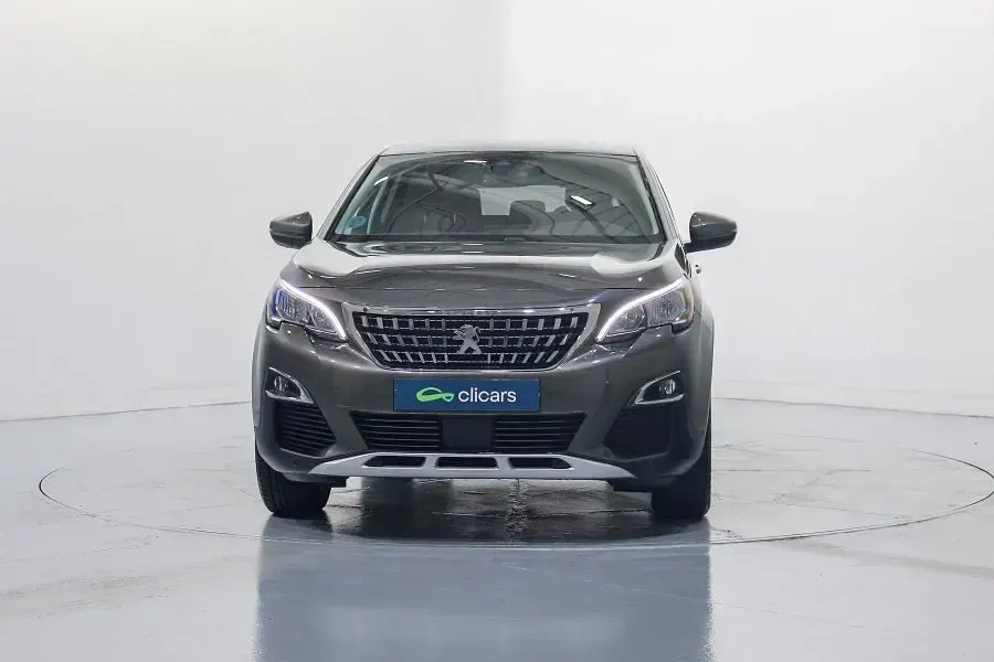 Usado Peugeot 3008 Allure 130 CV (95 kW) 2019 Marrón SUV
