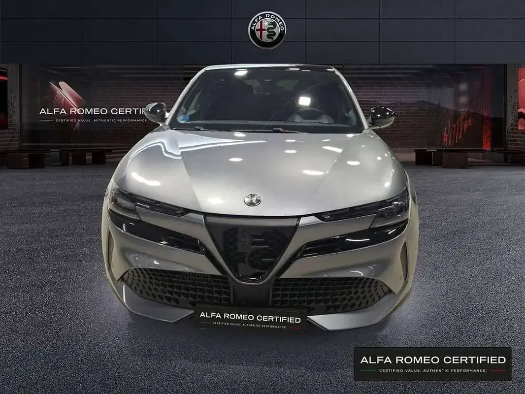 Usado Alfa Romeo GT Junior Edizione Speciale 137 CV (100 kW) 2024 Gris SUV