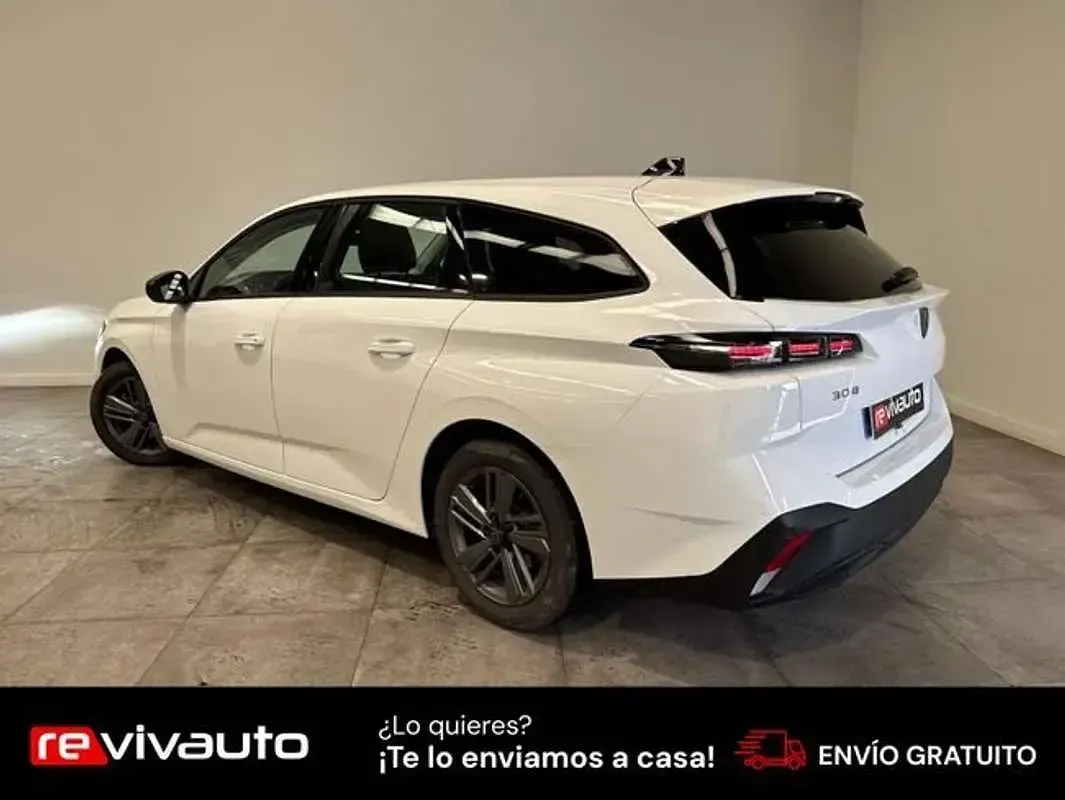 Usado Peugeot 308 SW Active 131 CV (96 kW) 2022 Blanco Familiar