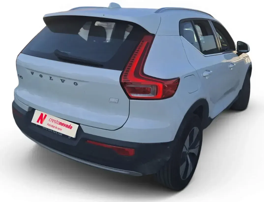 Usado Volvo XC40 Inscription 211 CV (155 kW) 2022 Blanco SUV