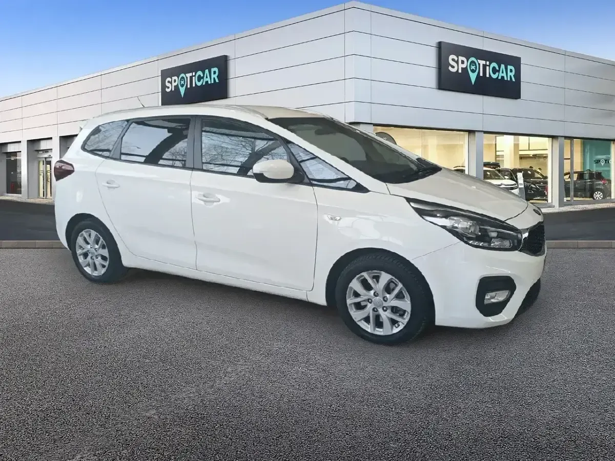 Usado Kia Carens 136 CV (100 kW) 2018 Blanco Monovolumen