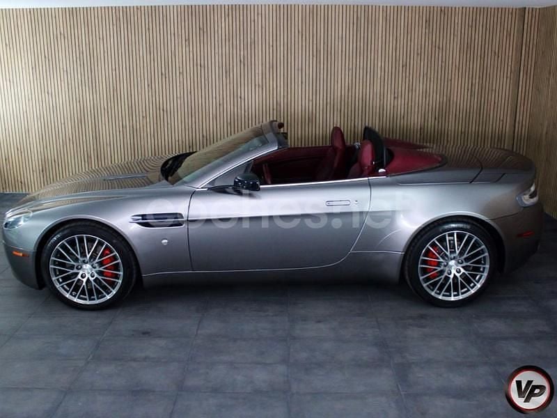 Usado Aston Martin V8 Vantage 420 CV (308 kW) 2010 Gris / plata Coupe