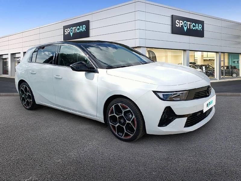 Usado Opel Astra 130 CV (95 kW) 2024 Blanco Berlina