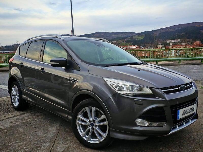 Usado Ford Kuga Titanium S 163 CV (119 kW) 2014 Gris / plata SUV