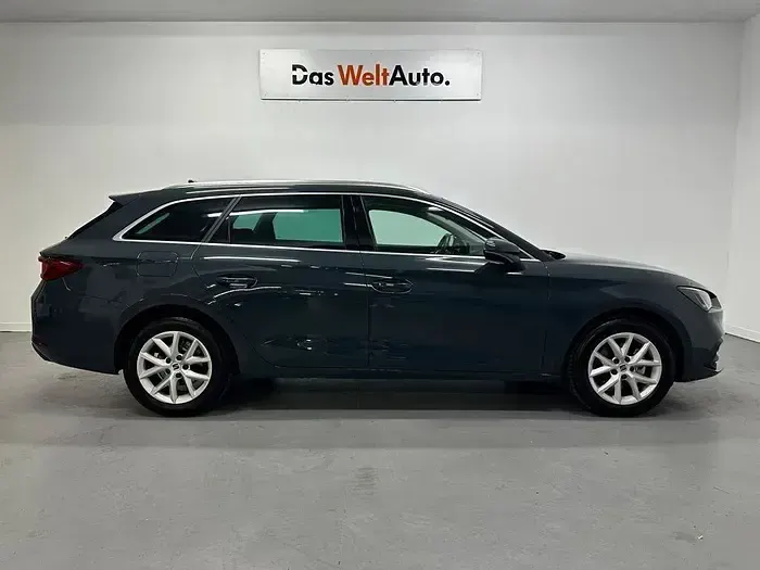 Usado Seat Leon Style 116 CV (85 kW) 2025 Gris