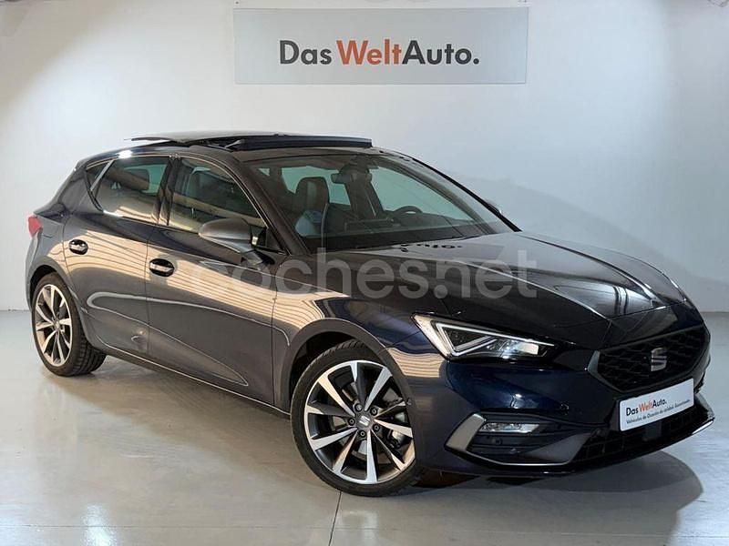 Azul Usado 2022 Seat Leon FR Berlina | 24.290 € (Precio justo) - Imagen 1/4