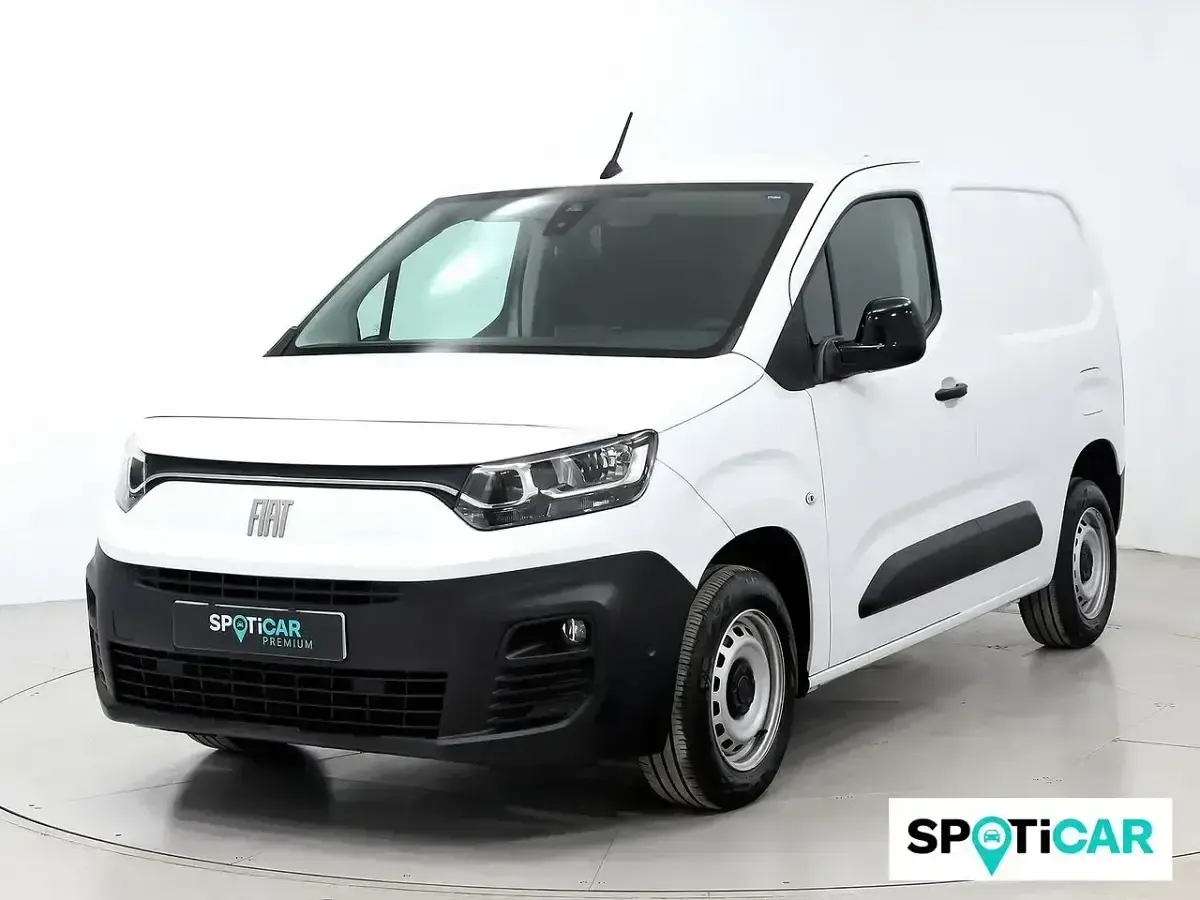 Usado Fiat Doblò 110 HP (80 kW) 2024 Branco Monovolume