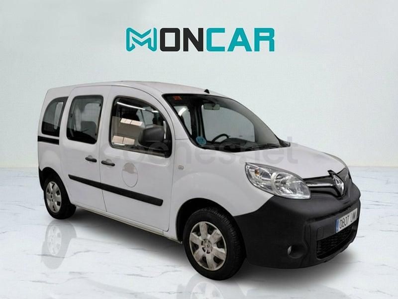 Usado Renault Kangoo Zen 95 CV (69 kW) 2021 Blanco Monovolumen