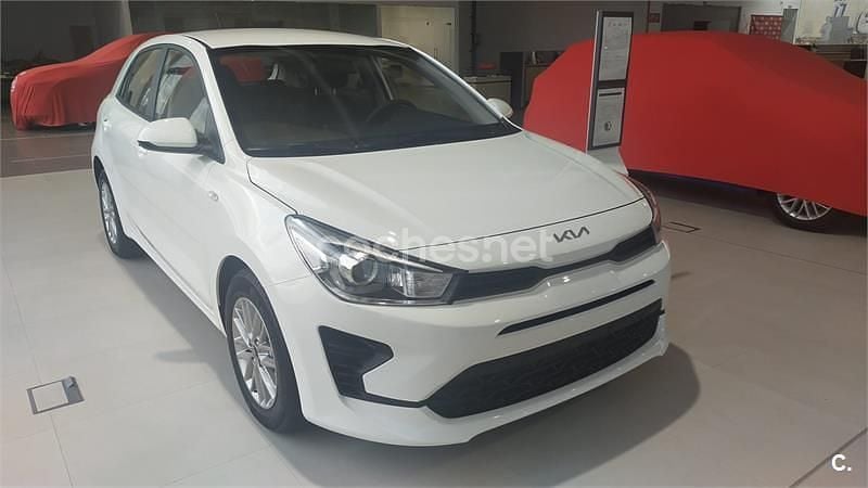 Begagnad Kia Rio 100 HK (73 kW) 2022 Vit Sedan