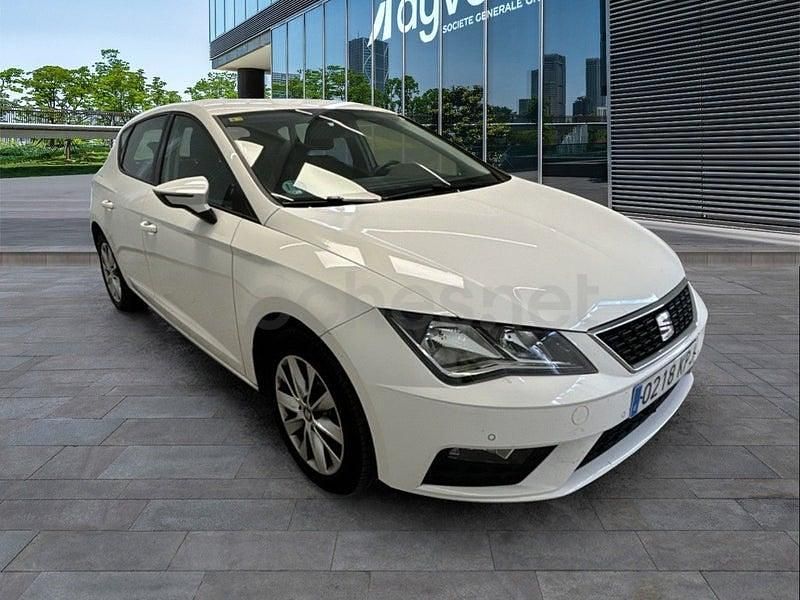 Usado Seat Leon Style 110 CV (80 kW) 2018 Blanco Berlina