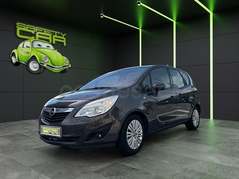 Usado Opel Meriva Selective 120 CV (88 kW) 2013 Gris / plata Monovolumen