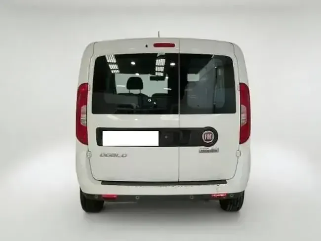 Begagnad Fiat Doblò 95 HK (69 kW) 2021 Vit Minibuss