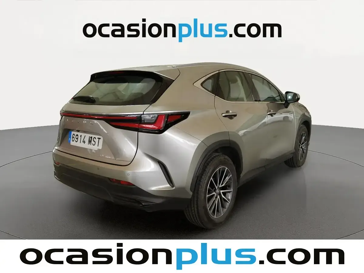 Usado Lexus NX350h 242 CV (177 kW) 2024 Gris Pickup/Camioneta