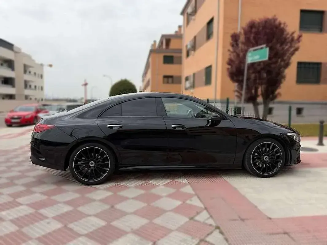 Usado Mercedes CLA200 163 CV (119 kW) 2020 Negro Coupe