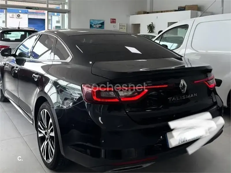 Usado Renault Talisman Initiale Paris 160 CV (117 kW) 2016 Negro Berlina