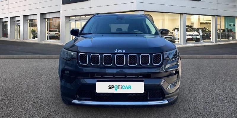 Usado Jeep Compass Limited 131 CV (96 kW) 2022 Gris SUV