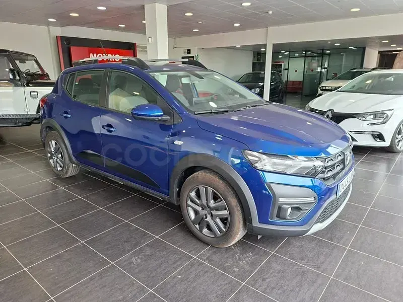 Usado Dacia Sandero Comfort 91 CV (66 kW) 2021 Azul Berlina