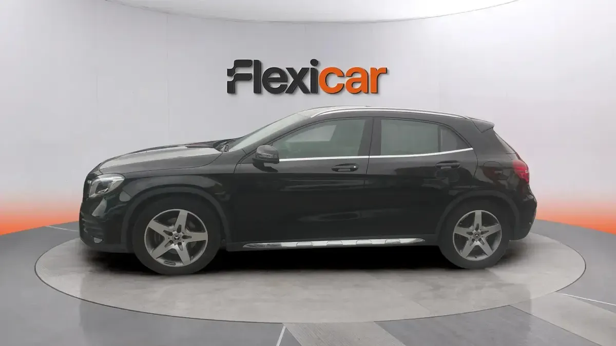 Usado Mercedes GLA250 Style 211 CV (155 kW) 2017 Negro SUV