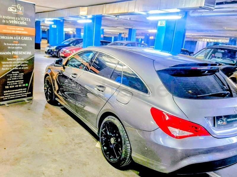 Usado Mercedes CLA180 Shooting Brake 136 CV (100 kW) 2019 Gris / plata Familiar