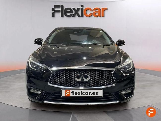 Usado Infiniti Q30 Premium 109 CV (80 kW) 2016 Negro Utilitario