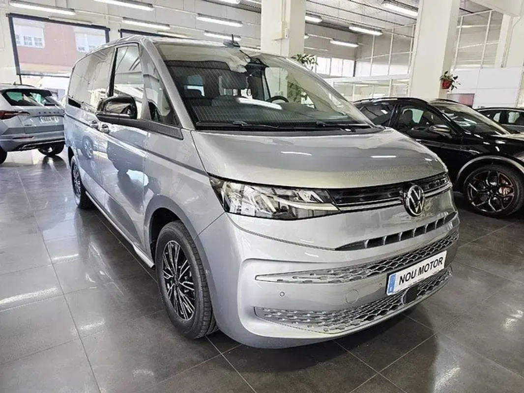 Nuevo VW Multivan Life 150 CV (110 kW) 2026 Gris Monovolumen