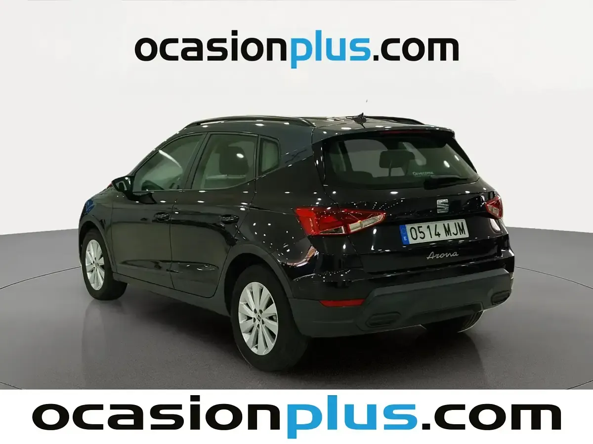 Usado Seat Arona Style 110 CV (80 kW) 2023 Negro SUV