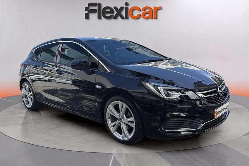 Blanco Usado 2019 Opel Astra Berlina | 13.990 € (Precio justo) - Imagen 1/4