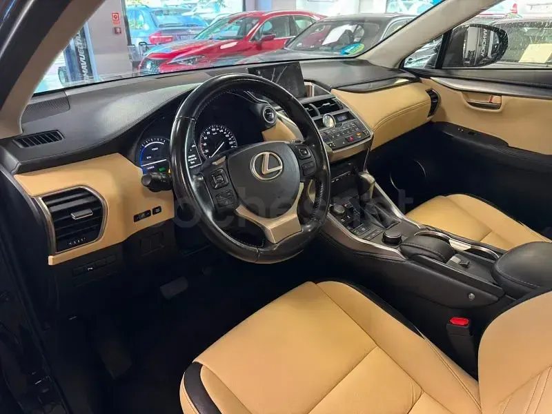 Usado Lexus NX300h 197 CV (144 kW) 2015 Negro SUV