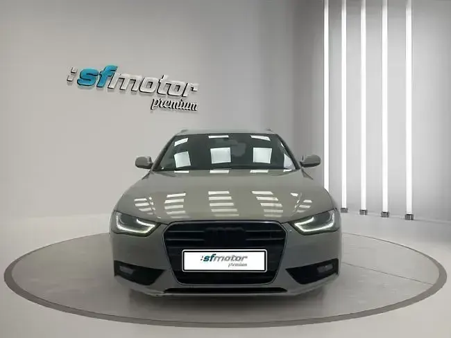 Usado Audi A4 Premium 177 CV (130 kW) 2013 Gris Familiar