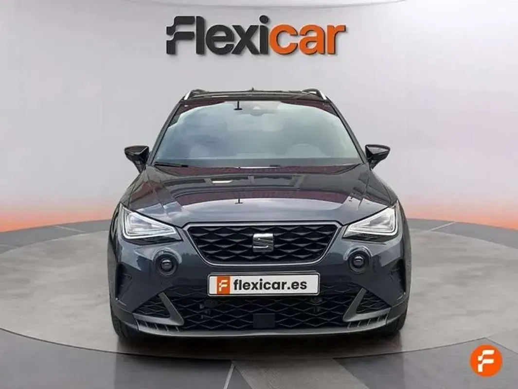 Usado Seat Arona FR 150 CV (110 kW) 2024 Gris SUV