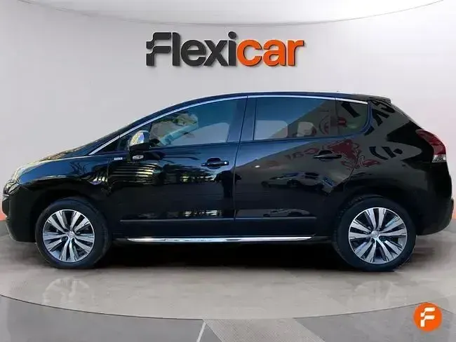 Usado Peugeot 3008 Allure 130 CV (95 kW) 2016 Negro Berlina