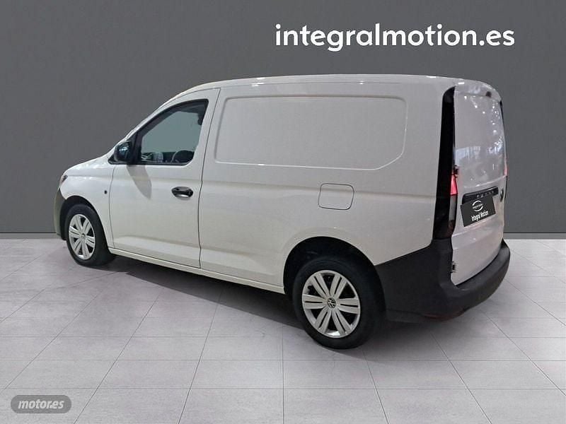 Käytetty VW Caddy 102 HP (75 kW) 2021 Valkoinen Tila-auto