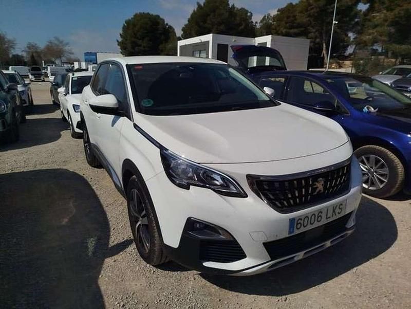 Usado Peugeot 3008 Allure 131 CV (96 kW) 2020 Blanco SUV